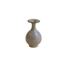 Load image into Gallery viewer, Vase Mini Grey Medium