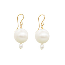 Load image into Gallery viewer, Dreamland Pearl Earrings
