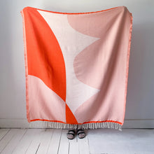 Load image into Gallery viewer, Merino Wool Blanket Pink
